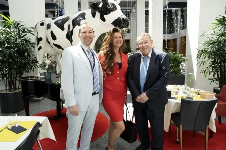 After a 10+ years successful partnership and dozens of happy students together, I was honored to accept this Distinguished Partnership Award from BHMS owner Mr Heinrich Meister in June 2026