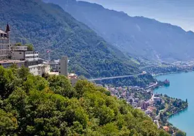 International students preparing for hospitality and business careers in Switzerland
